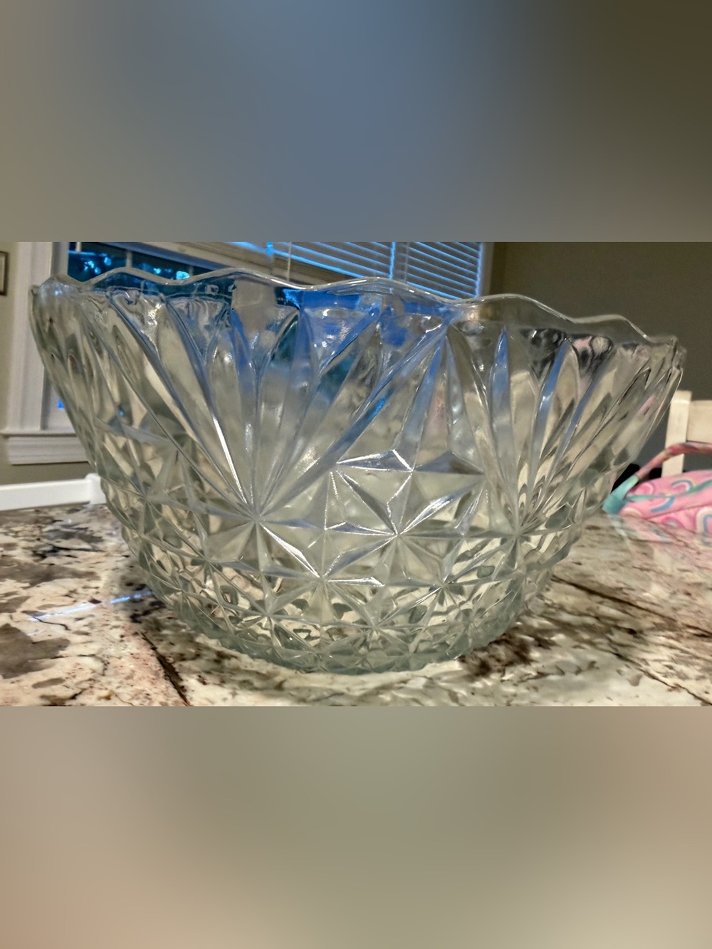 Vintage Anchor Hocking Arlington 6 qt Punch Bowl Scalloped Rim 12" Clear Glass